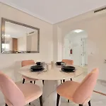 Con Enorme Terraza En Complejo Con Piscina En Nueva Andalucia - Lorcrimar Apartament