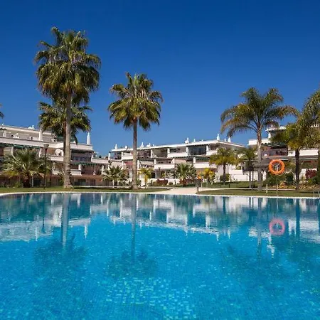 Apartamento Con Enorme Terraza En Complejo Con Piscina En Nueva Andalucía - Lorcrimar *
