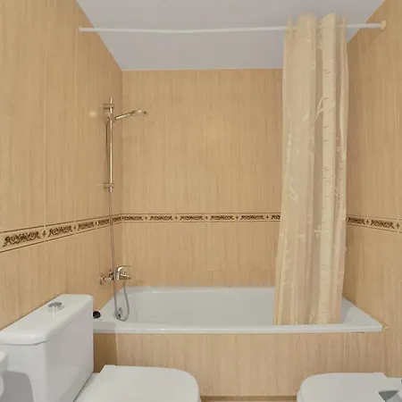 Con Enorme Terraza En Complejo Con Piscina En Nueva Andalucía - Lorcrimar *