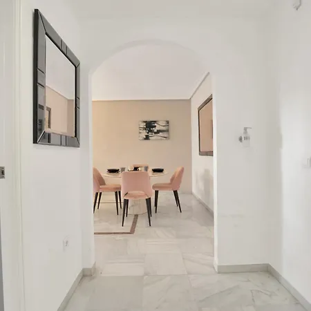 Apartament Con Enorme Terraza En Complejo Con Piscina En Nueva Andalucia - Lorcrimar Marbella