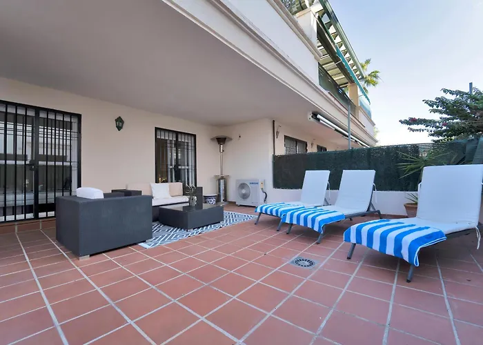 Apartment Con Enorme Terraza En Complejo Con Piscina En Nueva Andalucia - Lorcrimar *