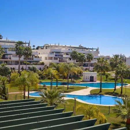 아파트 Con Enorme Terraza En Complejo Con Piscina En Nueva Andalucia - Lorcrimar 마르베야