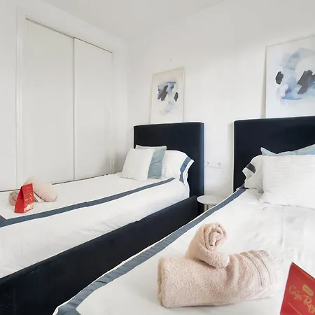 아파트 Con Enorme Terraza En Complejo Con Piscina En Nueva Andalucia - Lorcrimar 마르베야