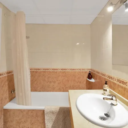 Con Enorme Terraza En Complejo Con Piscina En Nueva Andalucia - Lorcrimar 마르베야