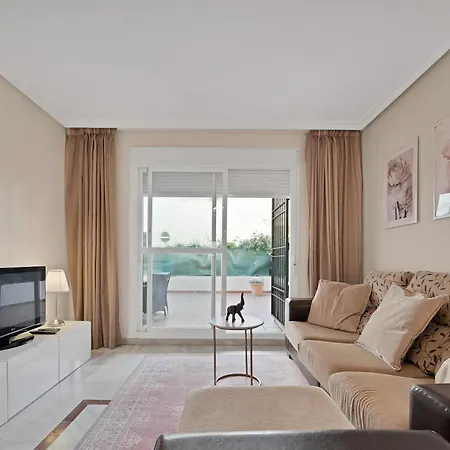 Con Enorme Terraza En Complejo Con Piscina En Nueva Andalucia - Lorcrimar 아파트 *