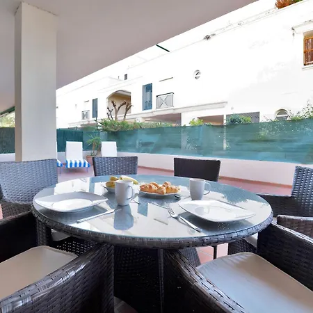 Con Enorme Terraza En Complejo Con Piscina En Nueva Andalucia - Lorcrimar דירה *