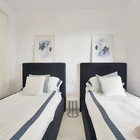 Con Enorme Terraza En Complejo Con Piscina En Nueva Andalucía - Lorcrimar Apartamento Marbella
