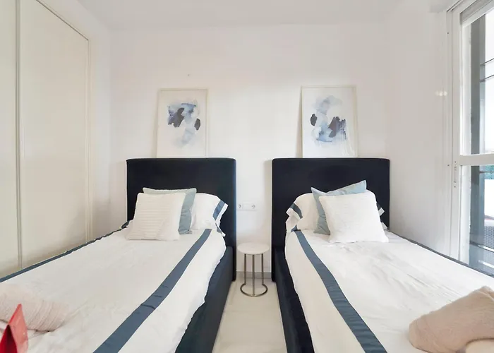 דירה Con Enorme Terraza En Complejo Con Piscina En Nueva Andalucia - Lorcrimar *